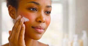 Sensitive Skin Sunscreens That Actually Work (No Sting, No Drama)